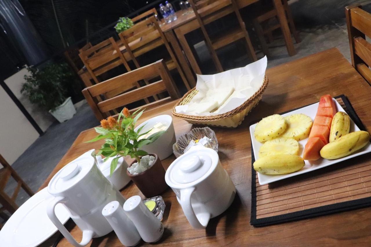 Ryan Residence & Restaurant نيجومبو المظهر الخارجي الصورة