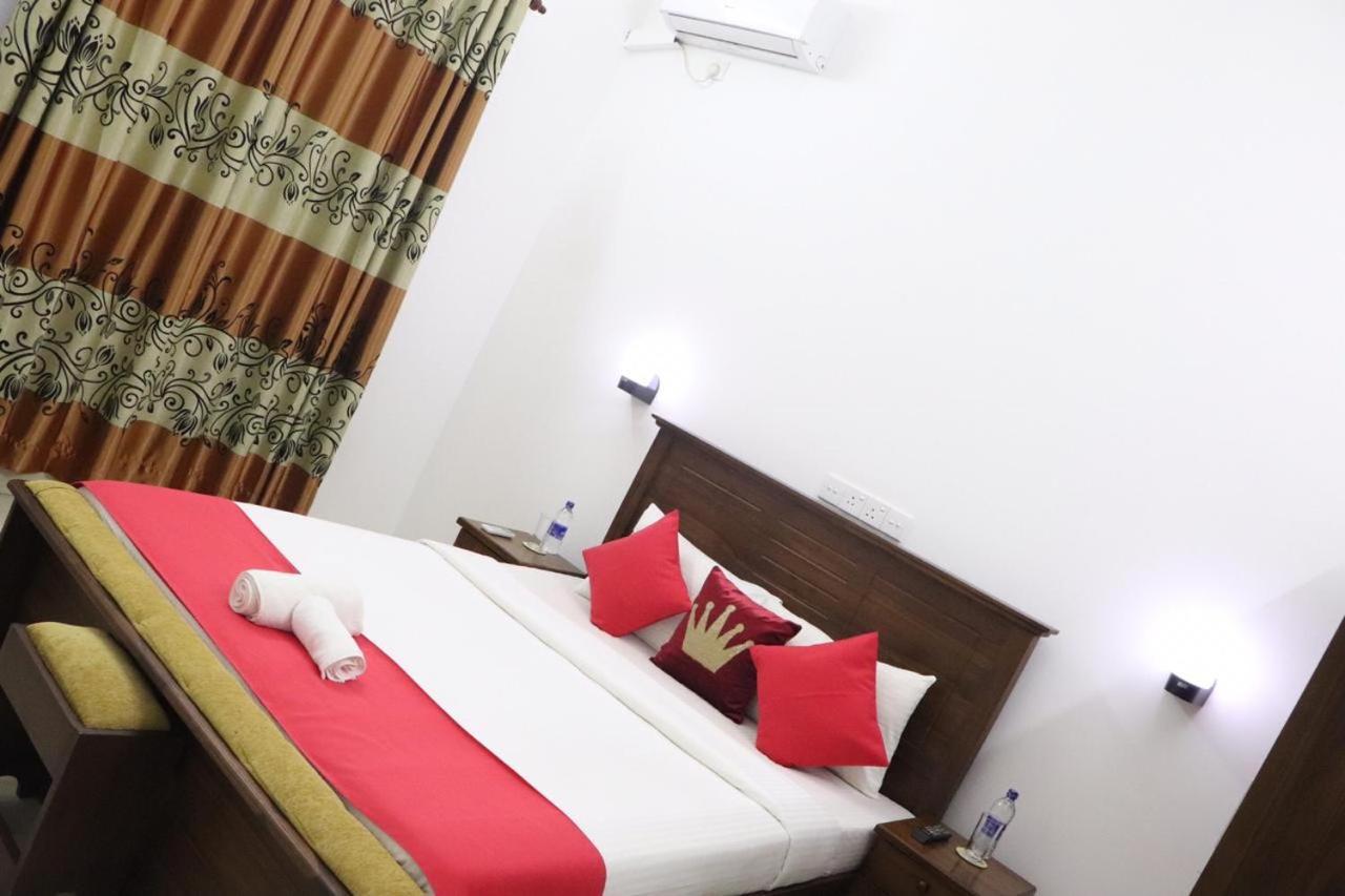 Ryan Residence & Restaurant نيجومبو المظهر الخارجي الصورة
