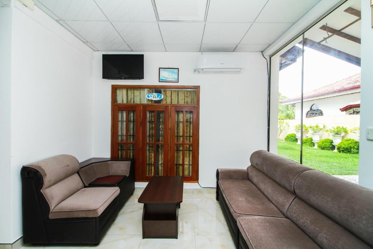 Ryan Residence & Restaurant نيجومبو المظهر الخارجي الصورة